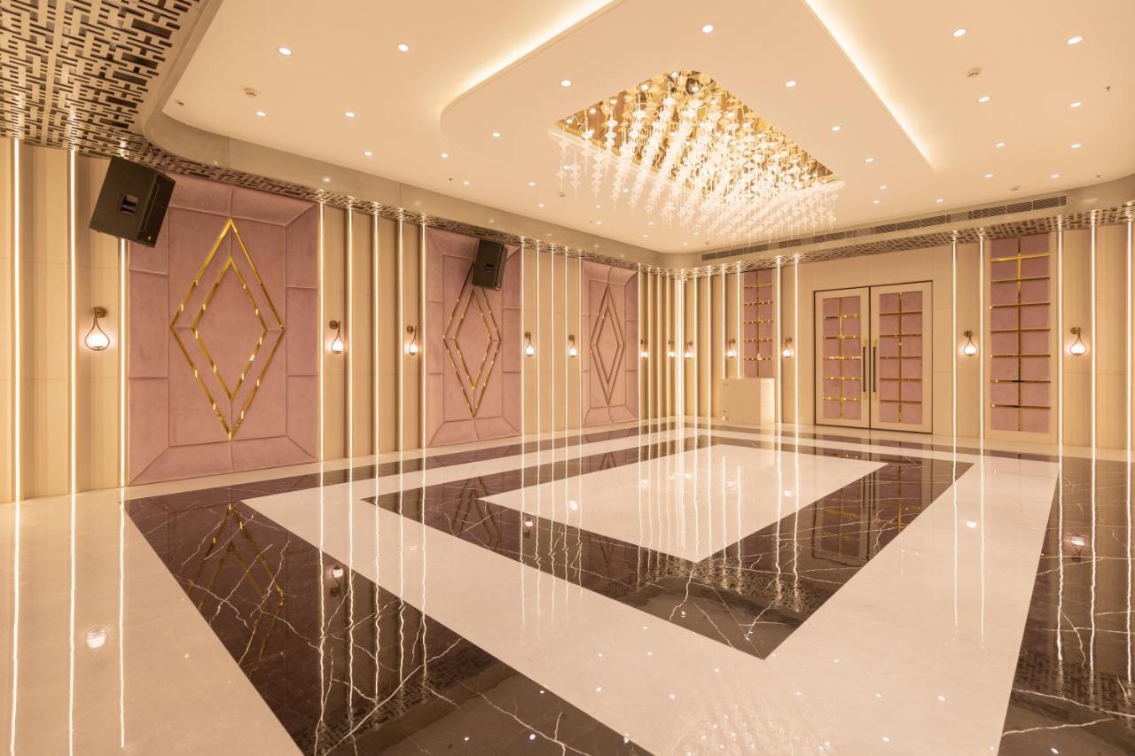 Elite Park Inn Jaipur Exteriör bild